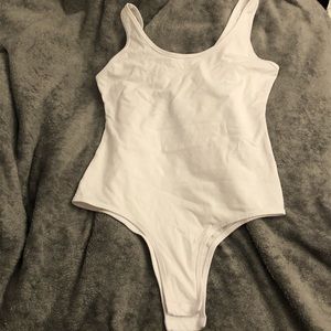 🌺White Tank Top Bodysuit